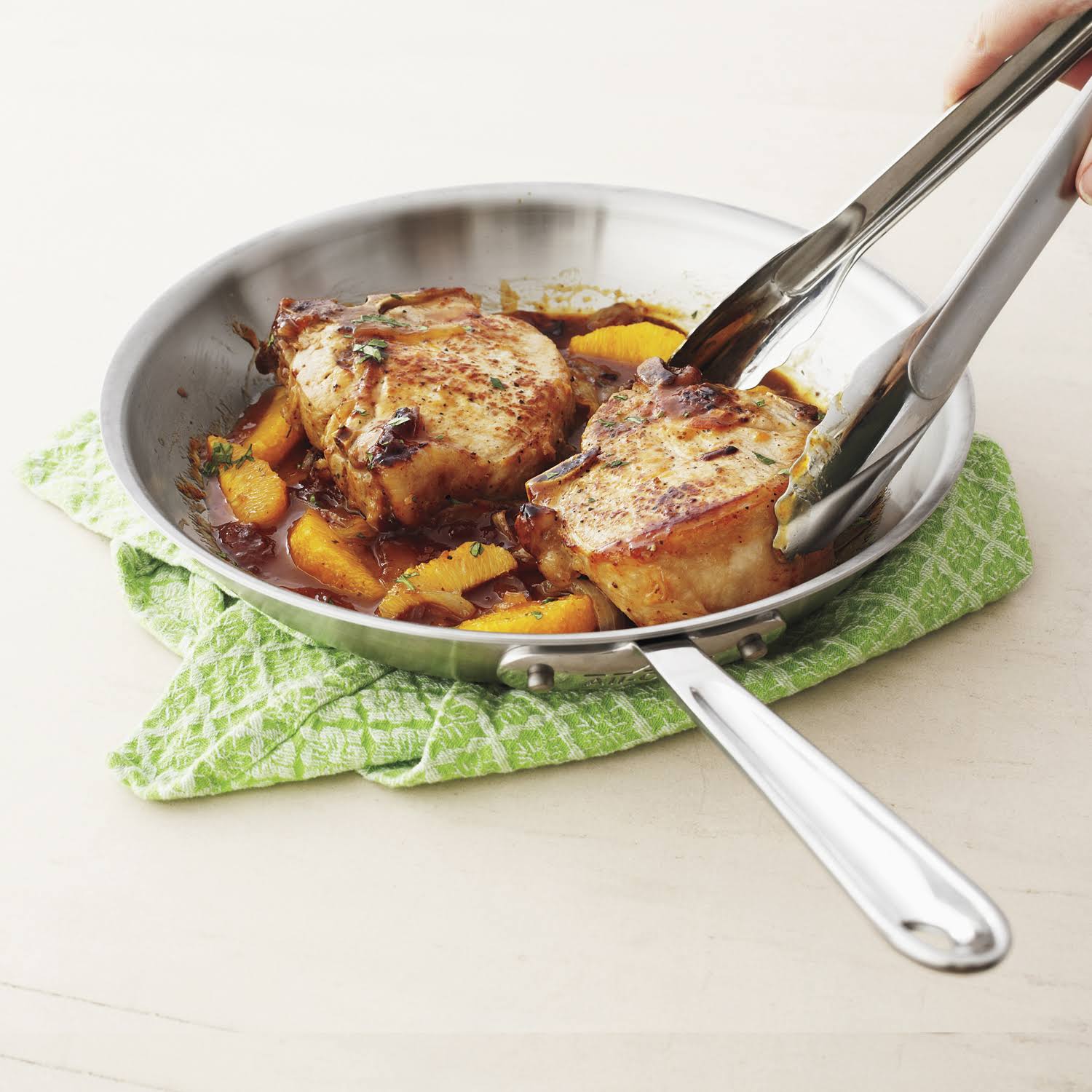 All-Clad D5 Brushed Stainless Steel 8×22 Fry Pan - Image 4