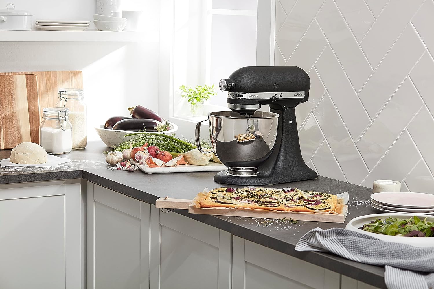 KitchenAid Artisan Series 5 Quart Tilt Head Stand Mixer with Pouring Shield KSM150PS, Cast Iron - Image 40