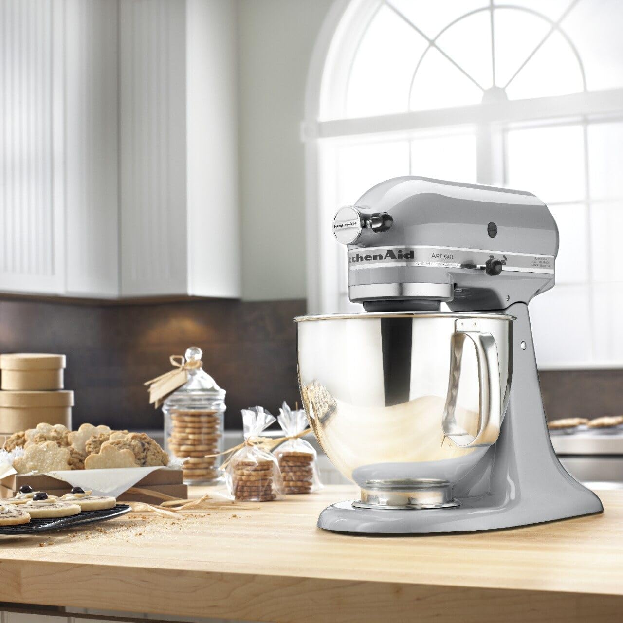 KitchenAid Artisan Series 5 Quart Tilt Head Stand Mixer with Pouring Shield KSM150PS, Cast Iron - Image 88