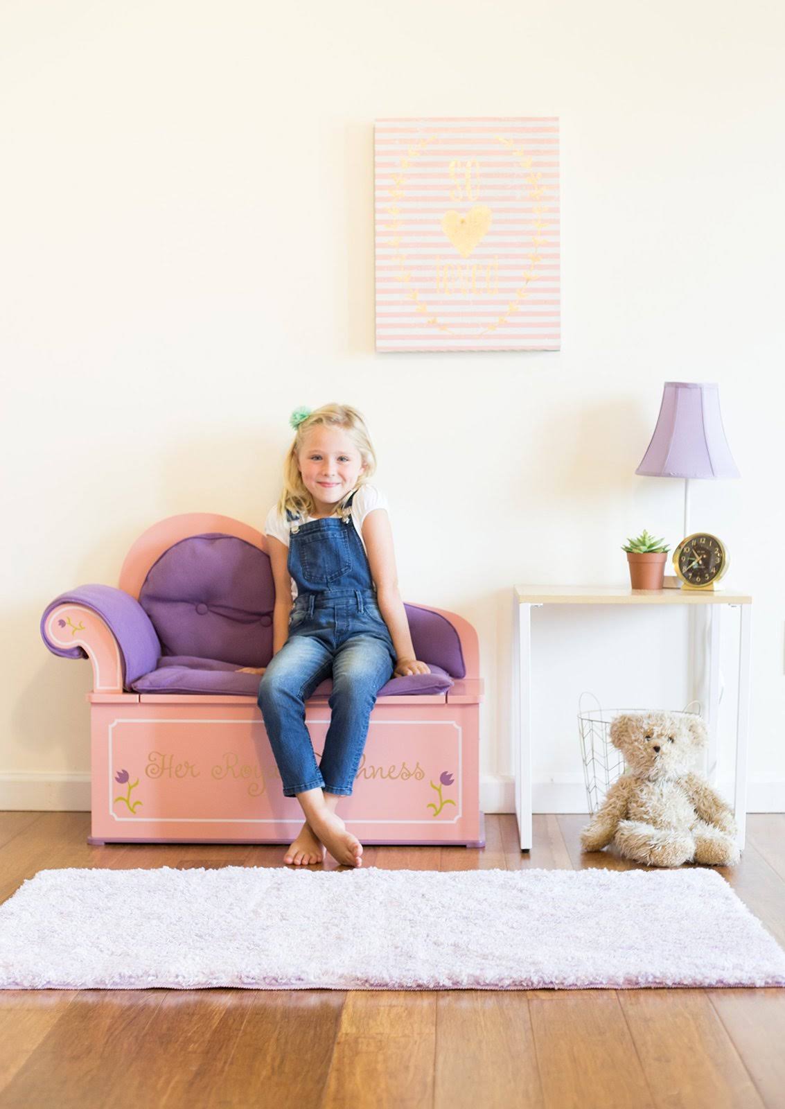 Wildkin Princess Fainting Couch with Storage - Image 2
