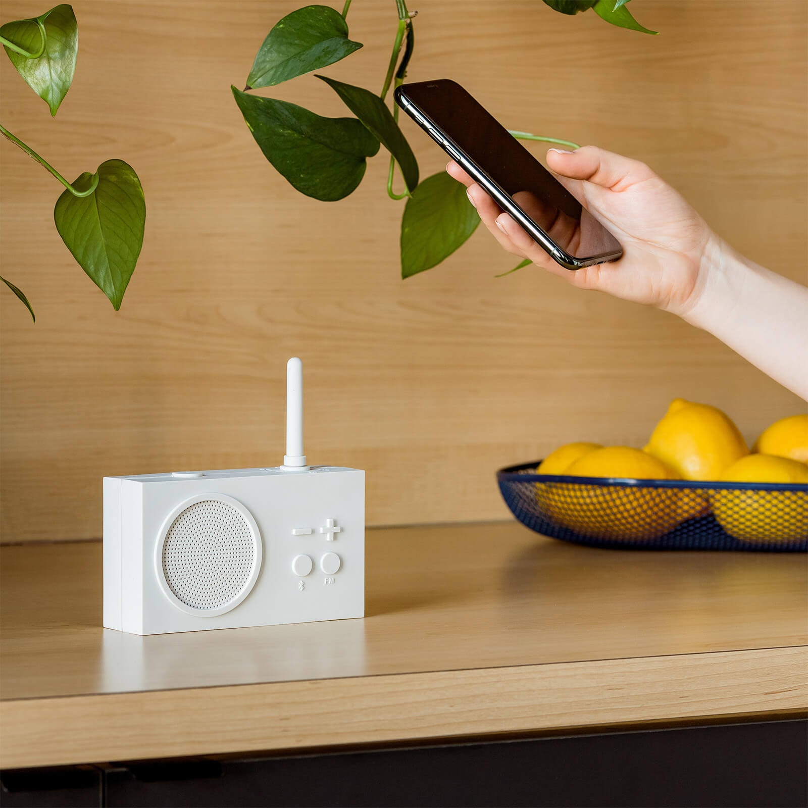Lexon Tykho 3 FM Radio u0026 Bluetooth Speaker | Mastic - Image 7