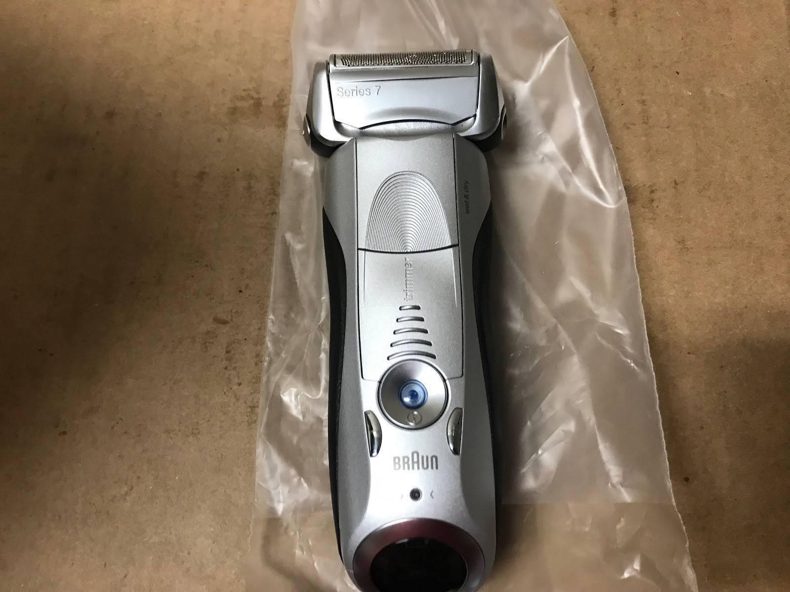 Braun Series 7 Wet u0026 Dry Electric Foil Shaver - Image 3